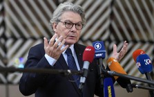 Mỹ - EU lại căng thẳng về việc cấm nhập cảnh