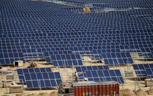 Quốc gia sản xuất pin mặt trời top 3 thế giới ‘vỡ mộng’, sắp 'chìm' trong núi pin thải 600.000 tấn từ mái nhà đến sa mạc