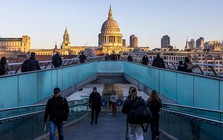 Nguyên do người Anh ngày càng nghèo đi?