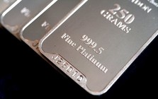 Bạc bùng nổ 175% năm nay nhưng vẫn chưa bằng kim loại này