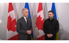 Trên đường đến Mỹ, tổng thống Ukraine nhận “tin vui”