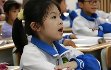 Giáo viên 25 năm nói thẳng: Không biết tiên tri nhưng nhìn cách phụ huynh đón con, tôi biết tương lai của đứa trẻ sướng hay khổ