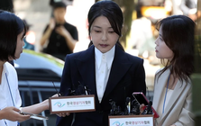 Cựu đệ nhất phu nhân Hàn Quốc bị cáo buộc nhận hối lộ túi Chanel, Dior sang chảnh