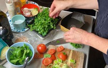 Tôi đổi đúng 1 loại gia vị trong bữa cơm mà cả tuần làm gì cũng suôn sẻ, nhẹ như không