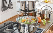 Cái gì “Miệng rộng nhưng không ăn, bụng sâu mà chẳng no”?: Là thứ quen thuộc trong bếp