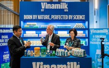 Giải mã “DNA” phức tạp của một ly sữa mang hậu vị 20 loại cỏ hoa