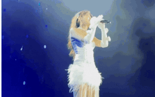 Lộ cát-xê của mỹ nhân có đôi chân đẹp nhất nhì Vbiz: Hát 3 bài bỏ túi hơn nửa tỷ đồng