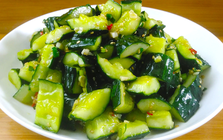 Người phụ nữ 66 tuổi ăn dưa chuột ba lần một ngày, 3 tháng sau đi khám, bác sĩ bất ngờ khi xem kết quả