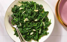 Loại rau nhiều sắt hơn thịt bò, là "siêu thực phẩm" chặn đứng ung thư nhưng chưa nhiều người Việt tận dụng