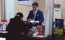 Rút 900 triệu người thân nước ngoài gửi về, nhân viên ngân hàng: Tài khoản 0 đồng, đã rút sạch cách đây 2 ngày