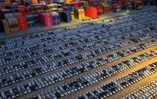 Trung Quốc khiến thế giới 'chao đảo'