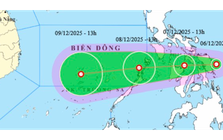 Áp thấp nhiệt đới giật cấp 8 sắp vào Biển Đông