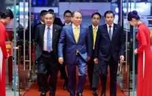 Khung hình hiếm có ở VinFuture 2025: Tỷ phú Phạm Nhật Vượng và hai con trai chọn phụ kiện giống hệt nhau