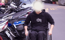 Đưa 185 tỷ đồng tiền đền bù bảo hiểm cho cha mẹ giữ hộ, người con tàn tật chết lặng khi phát hiện ra sự thật