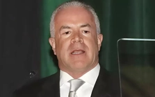 Phong tỏa tài khoản của ông chủ Hoa hậu Hoàn vũ