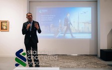 Triển lãm nghệ thuật do Standard Chartered tổ chức thu hút khách hàng ưu tiên
