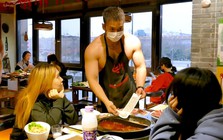 Kinh tế “trai đẹp” bùng nổ ở Trung Quốc: Khi đàn ông biến ngoại hình thành nghề hái ra tiền