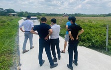 Đem tiền đi cọc lô đất, người mua “nhấp nhổm” lo âu vì sợ chủ nhà đổi ý, chỉ “thở phào” khi kí vào giấy