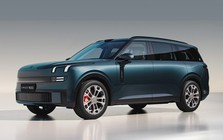 Lynk & Co 900 ra mắt: Giá dự kiến quy đổi từ 1,16 tỷ đồng, dáng như Range Rover, 2 màn hình 30 inch, HUD 95 inch siêu lớn