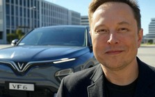 Hỏi lương 15 triệu bao giờ mua được VinFast VF 6 'đẹp nức tiếng', AI của Elon Musk tư vấn gì?