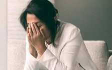 Mẹ chi 48 triệu đồng mua bảo hiểm cho con, lúc đứa trẻ mắc bệnh hiểm nghèo thì bị từ chối bồi thường, công ty BH thông báo: Bệnh chưa kéo dài đủ 180 ngày
