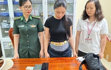 Người phụ nữ quấn 4 kg vàng ở bụng, không khai báo khi qua cửa khẩu quốc tế Người phụ nữ quấn 4 kg vàng ở bụng, không khai báo khi qua cửa khẩu quốc tế