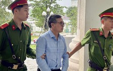 VIDEO: Cựu thứ trưởng Hoàng Quốc Vượng cùng các đồng phạm ra tòa VIDEO: Cựu thứ trưởng Hoàng Quốc Vượng cùng các đồng phạm ra tòa