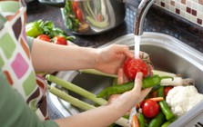 7 sai lầm khi rửa rau củ càng rửa càng bẩn, “rửa trôi” hết dinh dưỡng lúc nào không hay