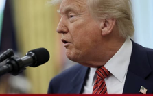 Tổng thống Trump ký lệnh chi tiền cho người nhập cư tự trục xuất