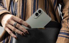 Samsung ra mắt smartphone mỏng hơn tập vở, giá từ 29,99 triệu đồng