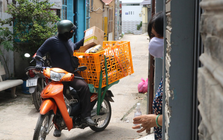 Quét mã QR chuyển khoản của shipper, tài khoản ngân hàng của người phụ nữ Hà Nội bị trừ liên tục từ 2 triệu đến 900 triệu đồng