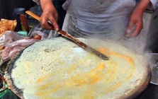 Giữa bão sa thải, người đàn ông này vẫn kiếm bộn tiền, mua 4 căn nhà thành phố chỉ nhờ quầy bánh trứng nhỏ: Tiền không khó kiếm, chỉ cần chăm chỉ và thông minh!