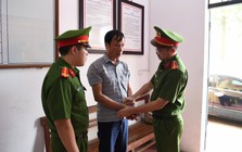 Bắt khẩn cấp, khám xét nơi ở, nơi làm việc của Chủ tịch xã Văn Mạnh Thắng