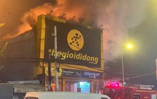 Cháy cửa hàng kinh doanh thiết bị điện tử ở TP HCM