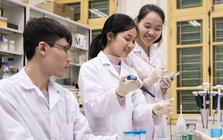 Học phí các trường Y Dược tăng cao trong năm 2025