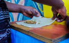 Người phụ nữ bán hàng rong ở Haiti đầu độc tử vong 40 thực khách vì lý do không tưởng