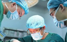 Đau tay suốt 9 năm, cô gái 23 tuổi bất ngờ phát hiện mắc ung thư