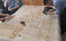 Phát hiện gần 5kg vàng trị giá 5,7 tỷ đồng bên trong bức tường một căn nhà thuê