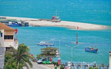 Bức ảnh nước biển "xanh như ngọc" khiến nhiều du khách trầm trồ: Không phải ở Nha Trang hay Phú Quốc