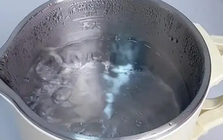 Một người đun nước, cả nhà mắc ung thư? 3 thói quen đun nước "đầu độc" cả gia đình nhiều người không hay biết