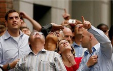 Vượt qua cú sốc thuế quan, chứng khoán Việt Nam “nhấn ga” tăng gần 250 điểm, lên cao nhất trong vòng 3 năm