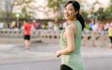 Đi bộ là "liều thuốc trường sinh" tốt nhất, nhưng có 2 kiểu đi bộ chẳng khác nào "bức tử lá phổi", giảm chức năng hô hấp