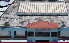 Giá thuê mặt bằng ở chợ đột ngột tăng vọt, hàng trăm tiểu thương điêu đứng
