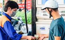 Giá xăng tăng gần 100 đồng/lít, giá dầu đồng loạt giảm