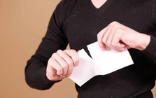 Người đàn ông vay 1 tỷ đồng, 6 năm sau xé giấy nợ thả xuống sông: Chủ nợ tung bằng chứng “chí mạng”, tòa án phán quyết bất ngờ