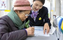 Đem hơn 1 tỷ đồng gửi tiết kiệm, 3 năm sau đi rút, ông lão rơi vào tình cảnh tiến thoái lưỡng nan