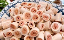 Mổ ngàn con heo/ngày, vài năm mới có 1 bộ lòng se điếu tự nhiên