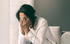 Khách hàng mất trắng hợp đồng bảo hiểm 1 tỷ đồng vì quên đóng phí, công ty thông báo: Do chị đi nước ngoài nên không thể liên lạc