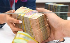 Một ngân hàng giảm lãi suất tiết kiệm kỳ hạn ngắn, tăng lãi suất kỳ hạn dài