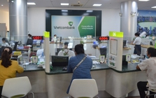Người dùng Vietcombank, Agribank, Techcombank... cần làm ngay để không bị ngừng giao dịch rút, chuyển tiền